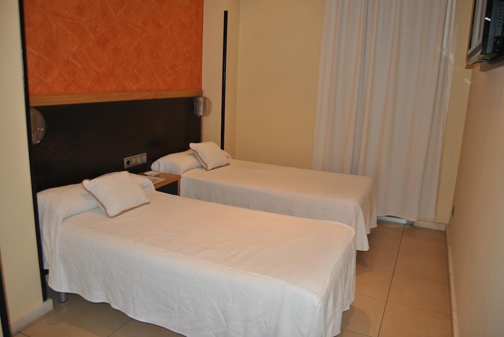 Fuente De La Magdalena Hotel Santa Amalia Bilik gambar